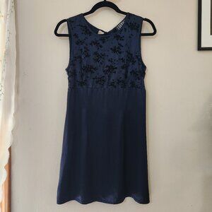 City Triangles Junior’s Vintage 90s Navy Blue Floral Sleeveless Mini Dress